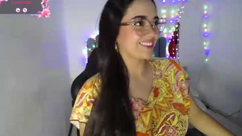 Snapshot of farah_samira chatting on 06-26-26, 07:40 farah online show from 06-26-26, 07:40