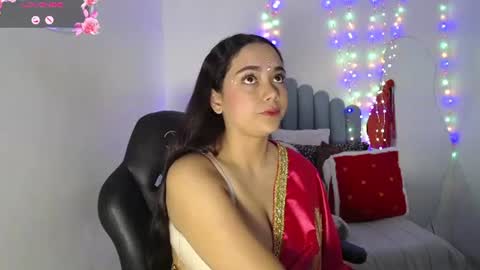 Snapshot of farah_samira chatting on 06-29-26, 11:43 farah online show from 06-29-26, 11:43