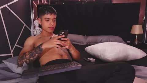 farid_jake_ online show from 01-06-25, 08:39