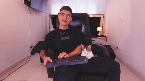 farid_jake_ online show from 01-25-25, 09:46