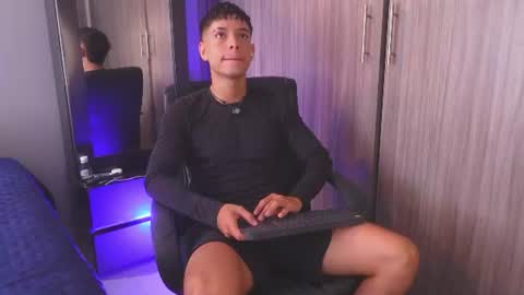 Snapshot of farid_jake_ chatting on 06-10-26, 04:06 farid_jake_ online show from 06-10-26, 04:06