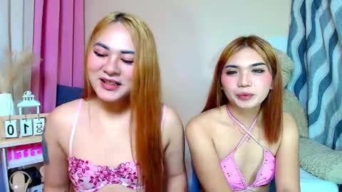 Snapshot of farrah_marie chatting on 10-10-25, 02:54 Farrah Zarake online show from 10-10-25, 02:54