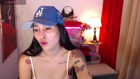 Snapshot of farrah_usan chatting on 05-10-26, 12:38 farrah_usan online show from 05-10-26, 12:38