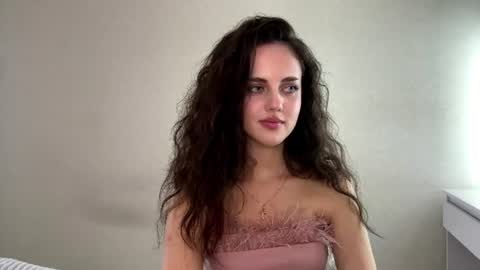 Snapshot of farrahburde chatting on 06-15-26, 03:47 Mia online show from 06-15-26, 03:47