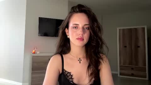 Snapshot of farrahburde chatting on 06-20-26, 03:15 Mia online show from 06-20-26, 03:15