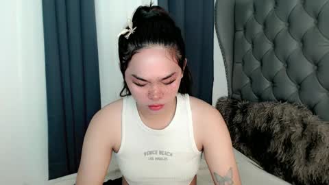 farrahmoanx online show from 12-06-24, 10:08