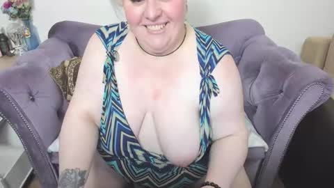 fashiona online show from 03-13-26, 09:43