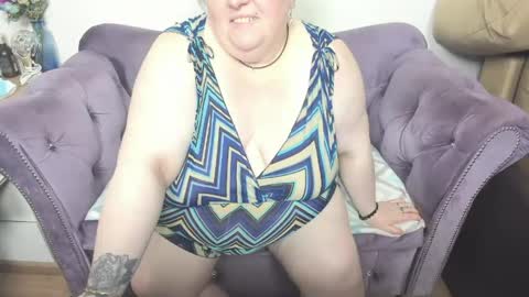 Snapshot of fashiona chatting on 06-06-26, 11:31 fashiona online show from 06-06-26, 11:31