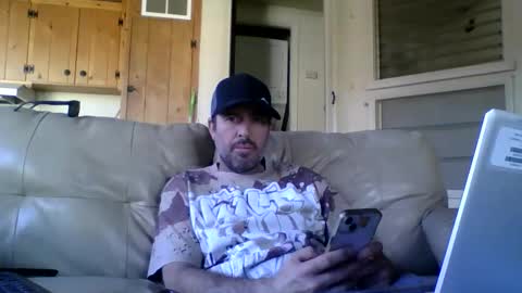 Snapshot of fat_dick_brian chatting on 01-12-26, 05:40 FATdickBOY online show from 01-12-26, 05:40
