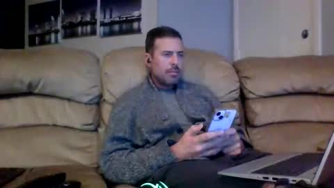 Snapshot of fat_dick_brian chatting on 01-15-26, 02:32 FATdickBOY online show from 01-15-26, 02:32