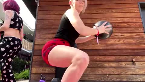  Lily  Waifu  online show from 04-21-26, 04:12