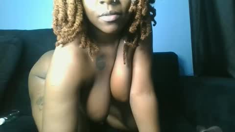 Snapshot of fatassfreak254 chatting on 12-29-24, 03:44 Winnie online show from 12-29-24, 03:44