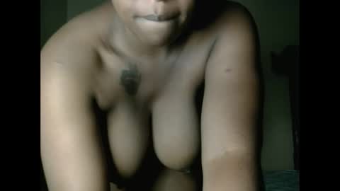 Snapshot of fatassfreak254 chatting on 11-09-25, 07:17 Winnie online show from 11-09-25, 07:17