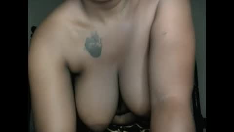 Snapshot of fatassfreak254 chatting on 12-19-25, 04:30 Winnie online show from 12-19-25, 04:30