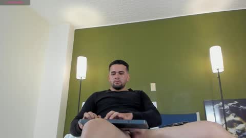 Snapshot of fatdick_1 chatting on 10-31-25, 08:21 M A T T E O online show from 10-31-25, 08:21