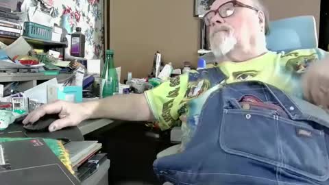 Snapshot of fatfreddythecat chatting on 01-09-25, 08:03 Fred. online show from 01-09-25, 08:03