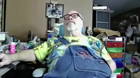 Snapshot of fatfreddythecat chatting on 01-17-25, 02:39 Fred. online show from 01-17-25, 02:39