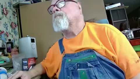 Snapshot of fatfreddythecat chatting on 02-09-25, 04:57 Fred. online show from 02-09-25, 04:57