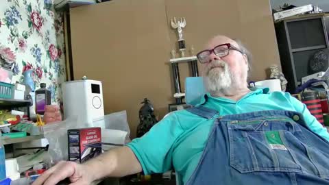 Snapshot of fatfreddythecat chatting on 02-12-25, 03:40 Fred. online show from 02-12-25, 03:40