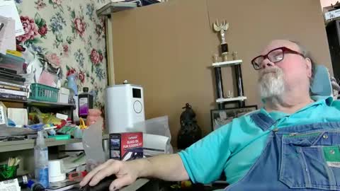 Snapshot of fatfreddythecat chatting on 02-12-25, 11:30 Fred. online show from 02-12-25, 11:30