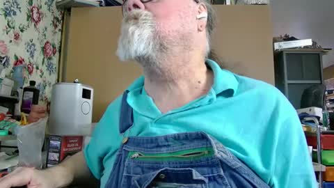 Snapshot of fatfreddythecat chatting on 02-15-25, 09:15 Fred. online show from 02-15-25, 09:15