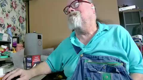 Snapshot of fatfreddythecat chatting on 02-16-25, 12:19 Fred. online show from 02-16-25, 12:19
