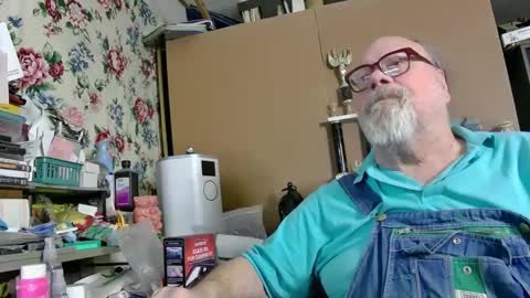 Snapshot of fatfreddythecat chatting on 02-17-25, 03:47 Fred. online show from 02-17-25, 03:47