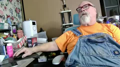 Snapshot of fatfreddythecat chatting on 03-02-25, 05:12 Fred. online show from 03-02-25, 05:12