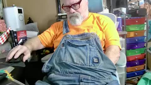 Snapshot of fatfreddythecat chatting on 03-04-25, 09:32 Fred. online show from 03-04-25, 09:32