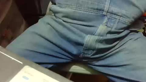 Snapshot of fatfreddythecat chatting on 10-14-25, 04:30 Fred. online show from 10-14-25, 04:30