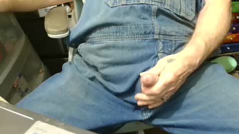 Snapshot of fatfreddythecat chatting on 11-18-25, 08:46 Fred. online show from 11-18-25, 08:46