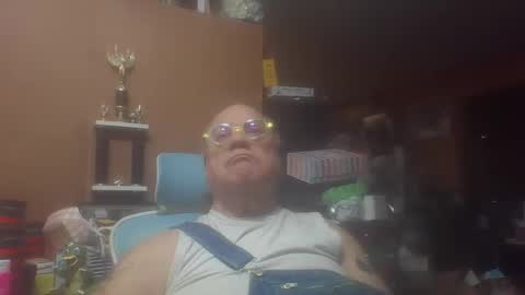 Snapshot of fatfreddythecat chatting on 11-20-25, 10:53 Fred. online show from 11-20-25, 10:53