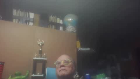 Snapshot of fatfreddythecat chatting on 12-01-25, 12:37 Fred. online show from 12-01-25, 12:37