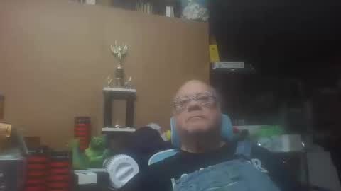 Snapshot of fatfreddythecat chatting on 12-14-25, 05:13 Fred. online show from 12-14-25, 05:13