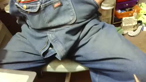 Snapshot of fatfreddythecat chatting on 12-17-25, 01:11 Fred. online show from 12-17-25, 01:11