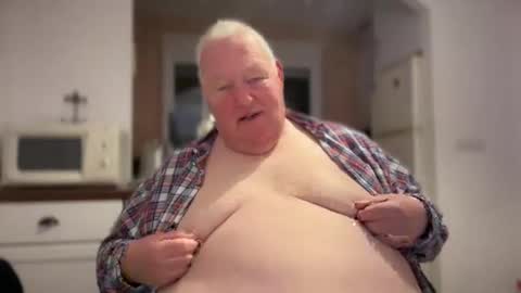 fatslutcutey online show from 12-25-24, 08:17