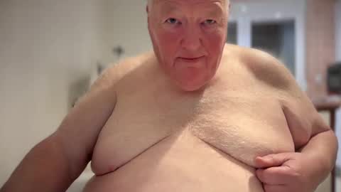 fatslutcutey online show from 12-31-24, 12:43