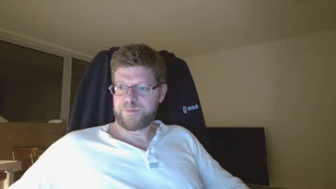 Snapshot of fattenmenow chatting on 04-17-26, 11:52 fattenmenow online show from 04-17-26, 11:52