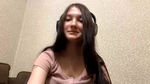 Aurora 18yo online show from 11-08-25, 08:36