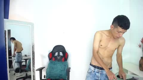 Snapshot of favel_gomez7 chatting on 12-21-24, 07:27 Favel Gomez online show from 12-21-24, 07:27