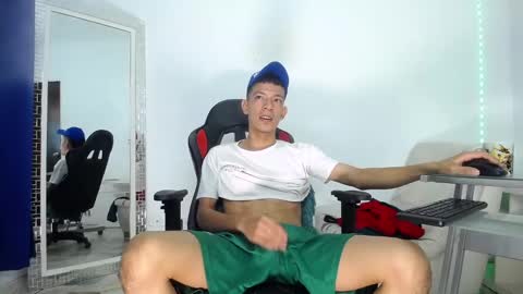 Snapshot of favel_gomez7 chatting on 12-27-24, 01:50 Favel Gomez online show from 12-27-24, 01:50