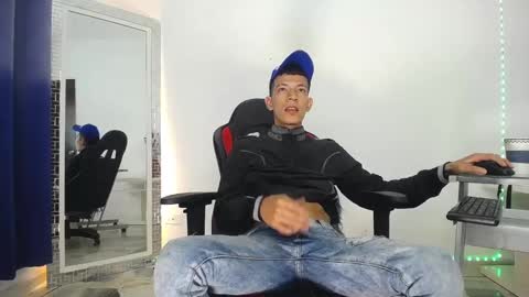 Snapshot of favel_gomez7 chatting on 01-03-25, 01:03 Favel Gomez online show from 01-03-25, 01:03