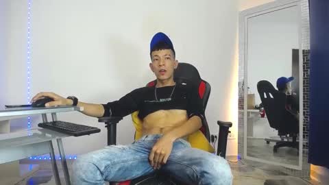 Snapshot of favel_gomez7 chatting on 01-16-25, 04:28 Favel Gomez online show from 01-16-25, 04:28