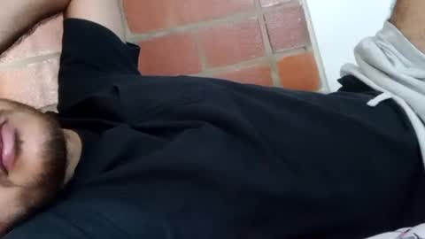 Snapshot of favid95 chatting on 12-16-24, 08:37 favid95 online show from 12-16-24, 08:37