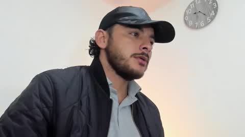 Snapshot of favid95 chatting on 01-09-25, 02:22 favid95 online show from 01-09-25, 02:22