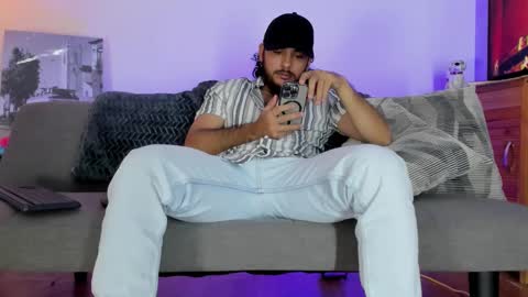 Snapshot of favid95 chatting on 10-12-25, 05:45 favid95 online show from 10-12-25, 05:45