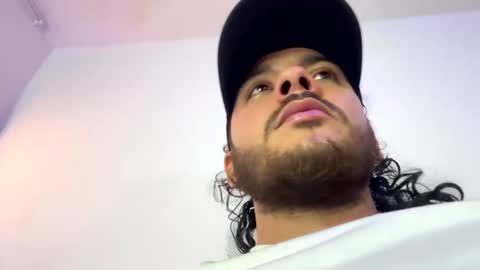 Snapshot of favid95 chatting on 11-21-25, 07:23 favid95 online show from 11-21-25, 07:23