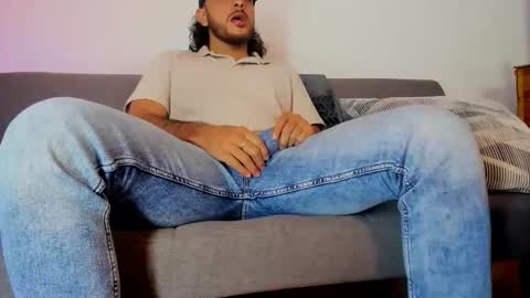 Snapshot of favid95 chatting on 12-03-25, 04:16 favid95 online show from 12-03-25, 04:16