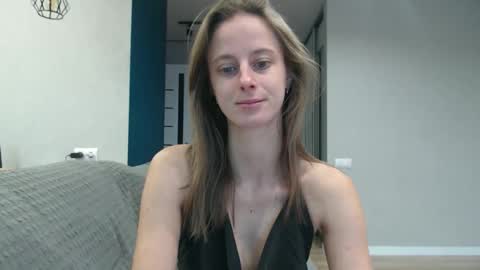 Snapshot of favoriteyour chatting on 10-31-25, 04:35 favoriteyour online show from 10-31-25, 04:35