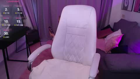 Snapshot of fay_dunaway chatting on 01-08-26, 02:08 Fay online show from 01-08-26, 02:08